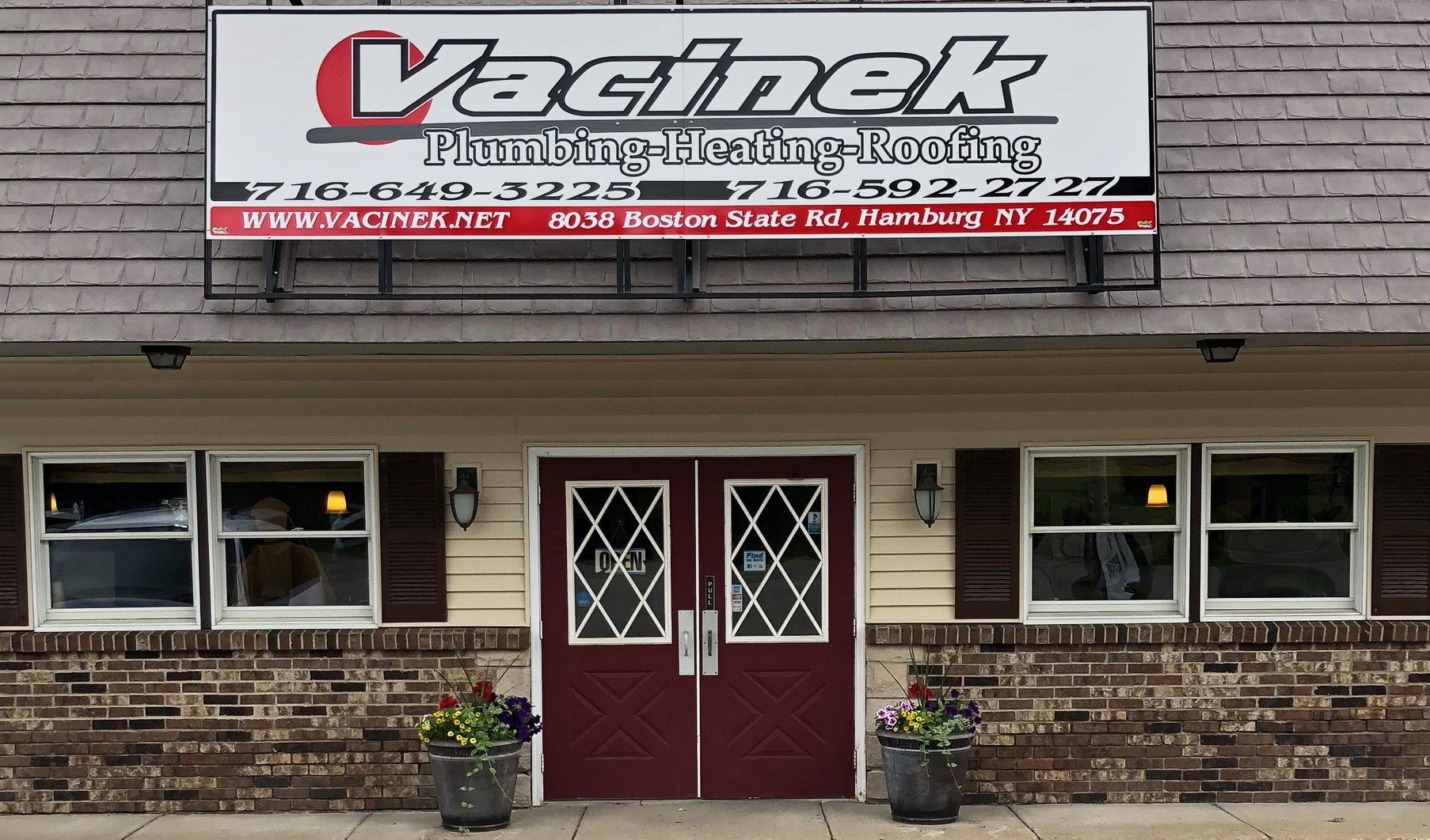 Vacinek Storefront